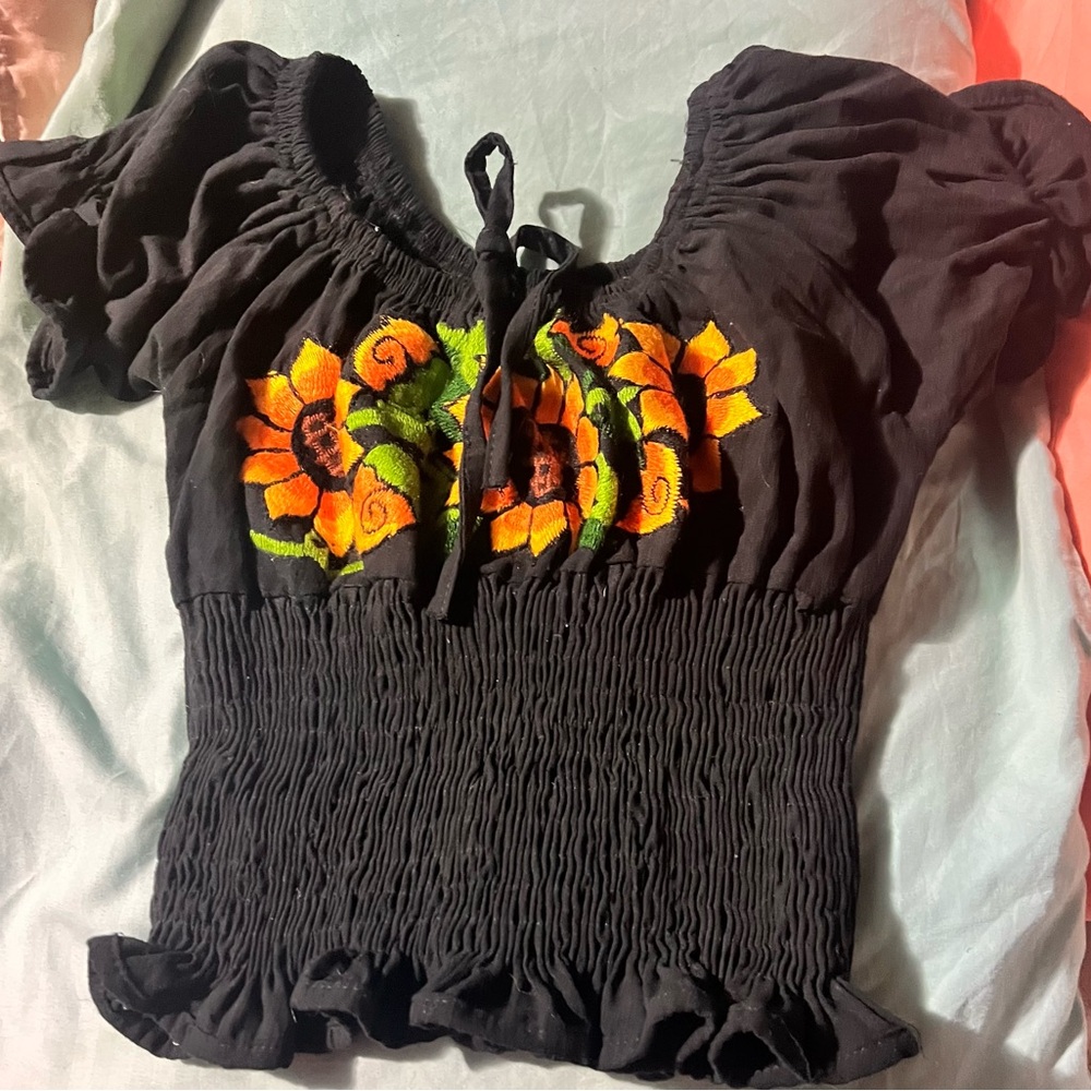MEXICANA Black Top with Vibrant Floral Embroidery